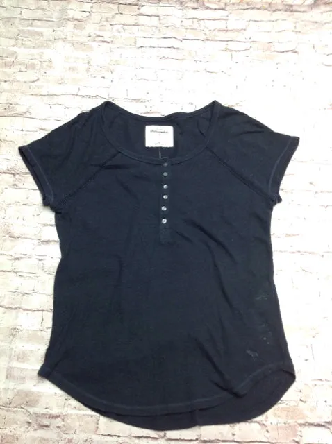 Abercrombie & Fitch Navy Top