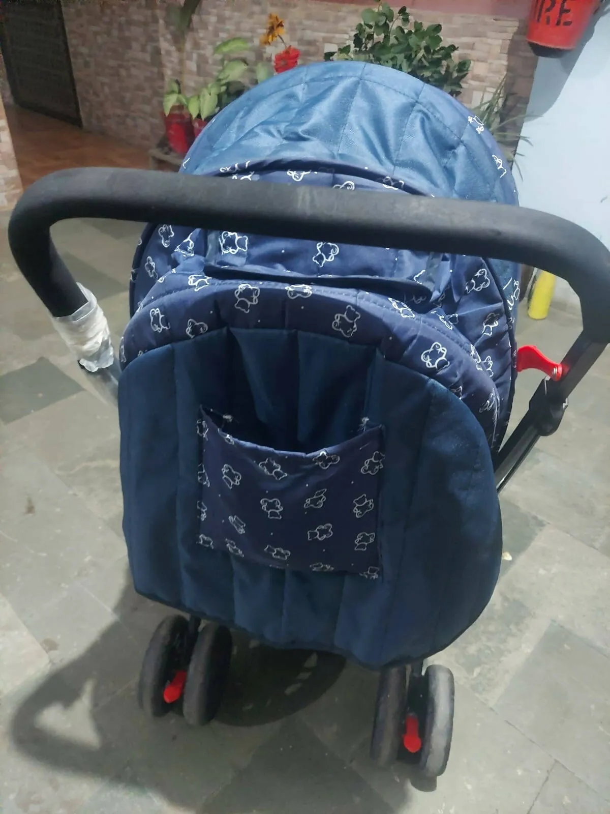 BABYHUG Comfy Ride Stroller/Pram with Reversible Handle and 5 Point Harness