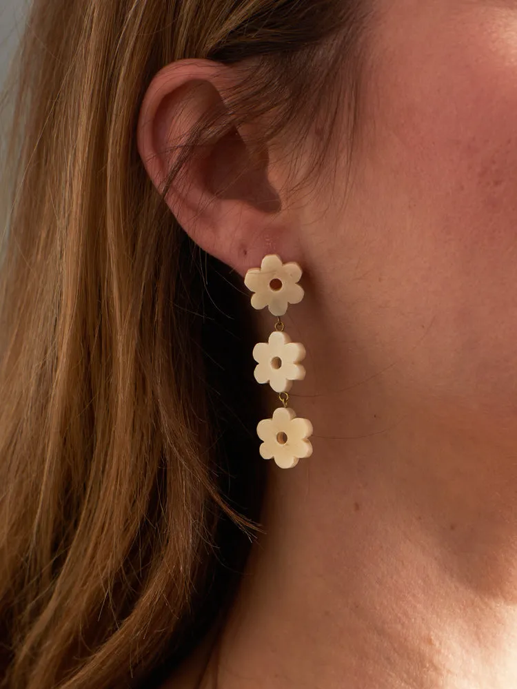 Daisy Drop Earrings - White