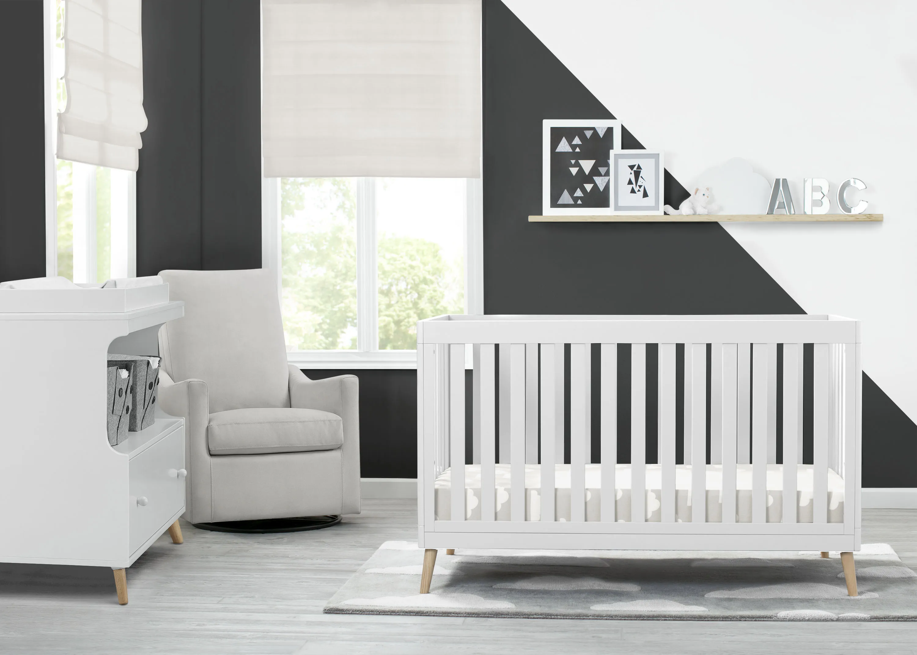 Essex 4-in-1 Convertible Crib