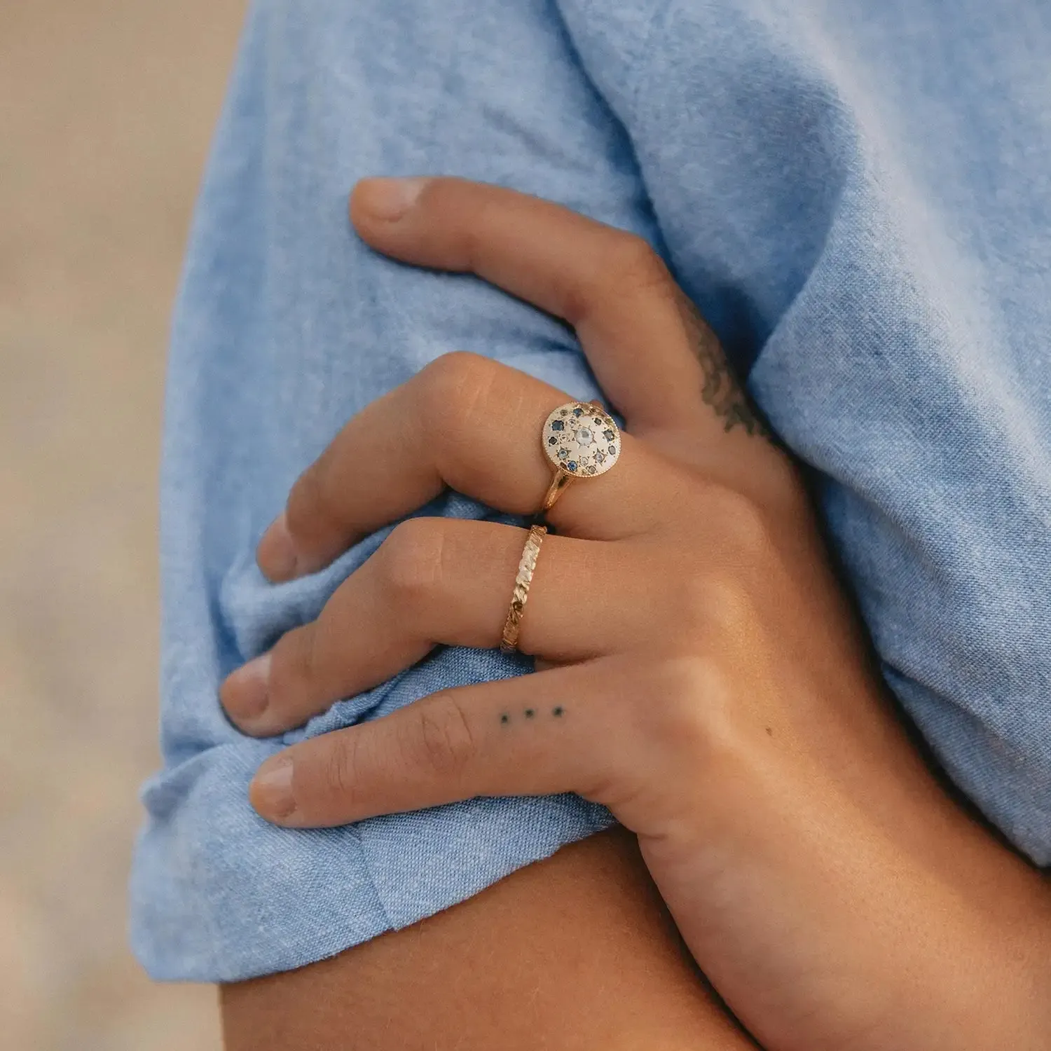 tie dye moonchild medallion ring - 14k yellow gold, blue sapphire